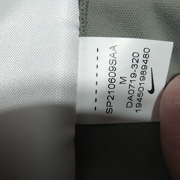 NWT Nike Yoga Dri-Fit Infinalon Top Unfinished Edges Sz.M - Picture 14 of 15